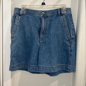 SOLD Vintage 90’s Liz Claiborne jean shorts